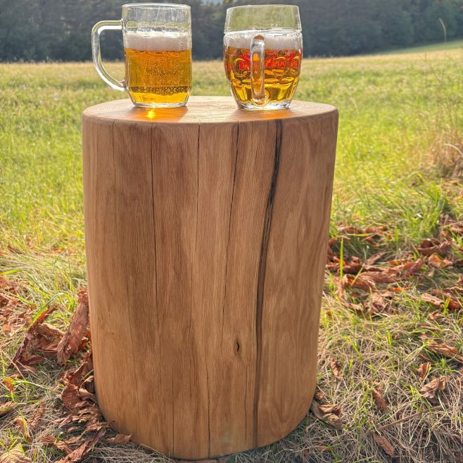 Precizně opracovaná dřevěná kostka nebo autentický masivní špalek – nadčasové doplňky, které přenesou kousek přírody přímo...