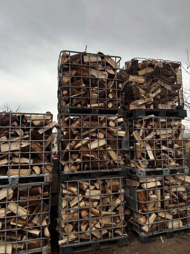 Novinka: Odběr rovnou v klecích🪵 Žádné zdržování. Přijedete, naložíme celé IBC a můžete jet 🚐